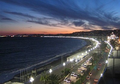 Vue de nuit vers l'ouest-Night west-view